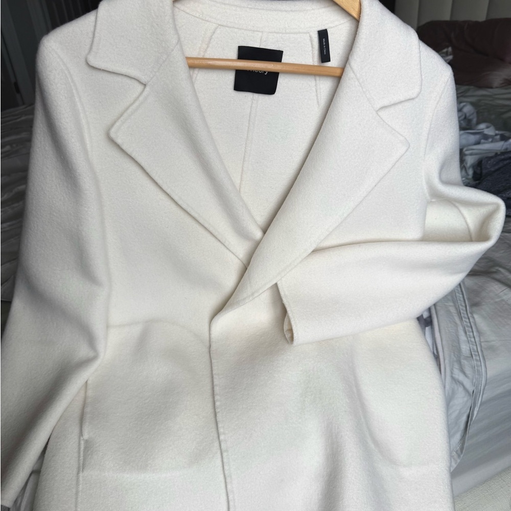 Theory White Women's Wool Coat Sileena Clairene